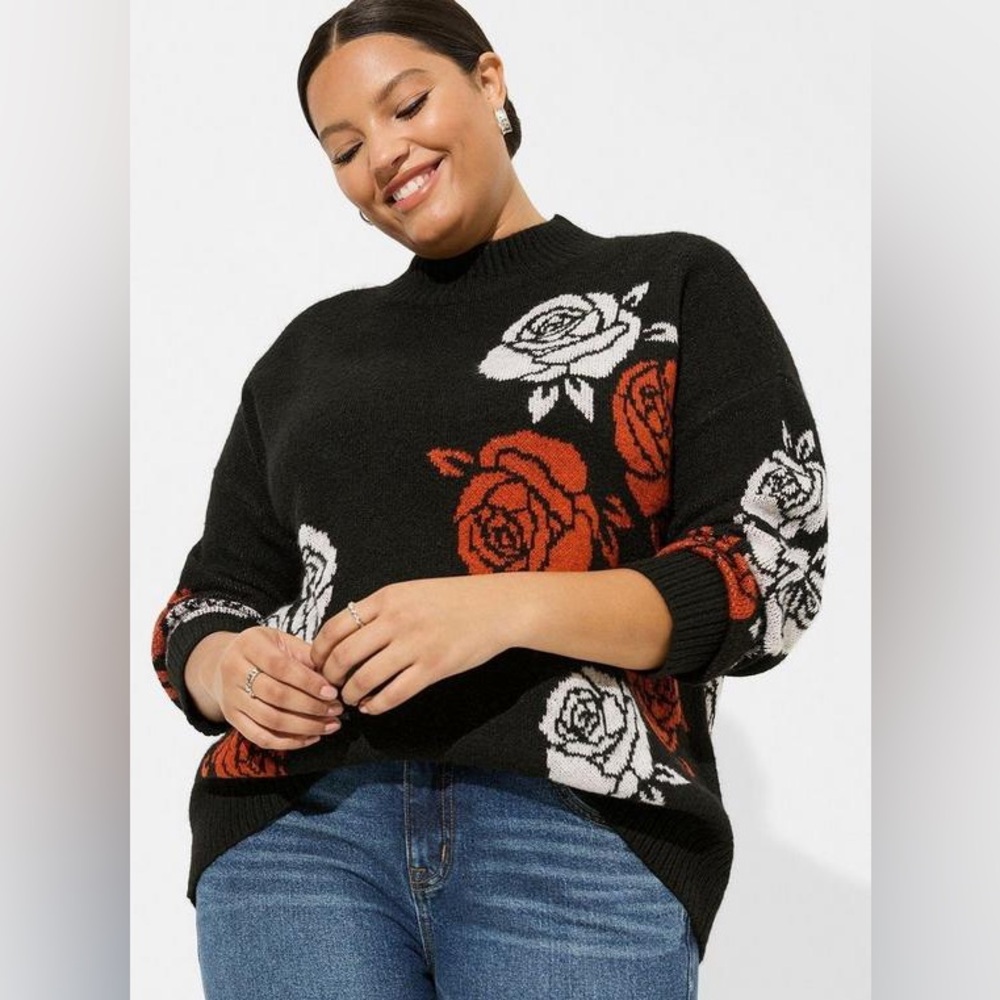 Torrid Black Sweater with Floral Accents/zise 1